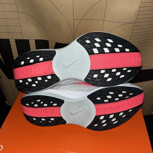 NEW Nike Pegasus Plus Hot Punch Running Shoes FQ7261 001 Women Size 10 - Picture 5 of 6